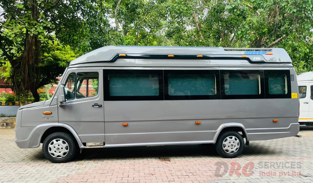 Standard Tempo Traveller